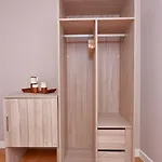 De