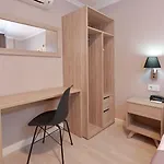 Hotell De 2*