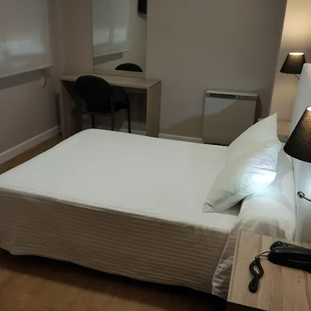 De Hotel 2*